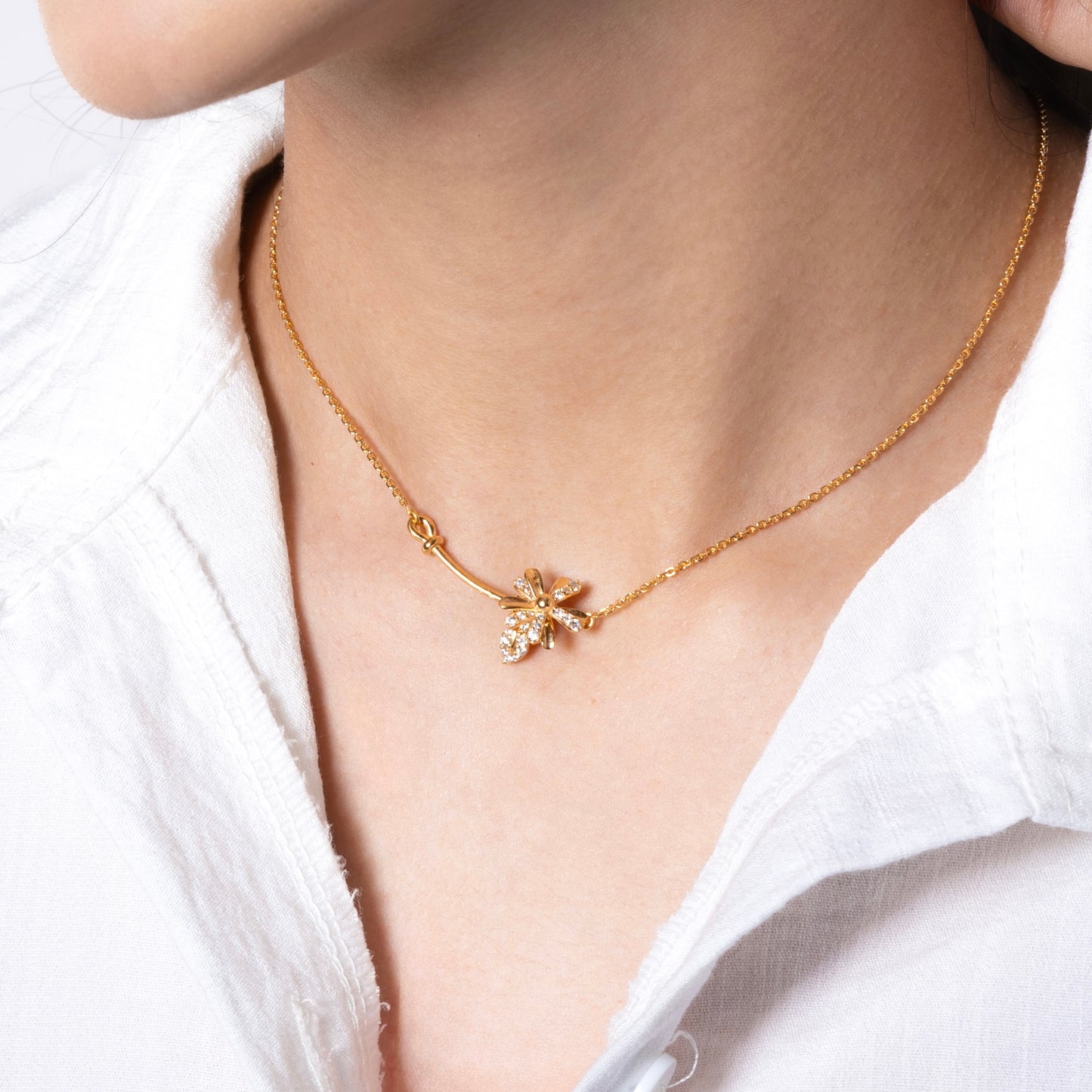 Flora Dandelion Necklace