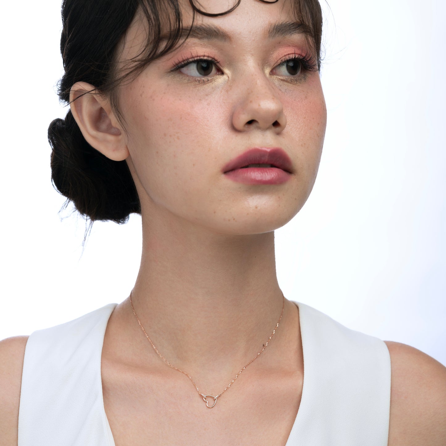 Vallen Listring Heart Necklace