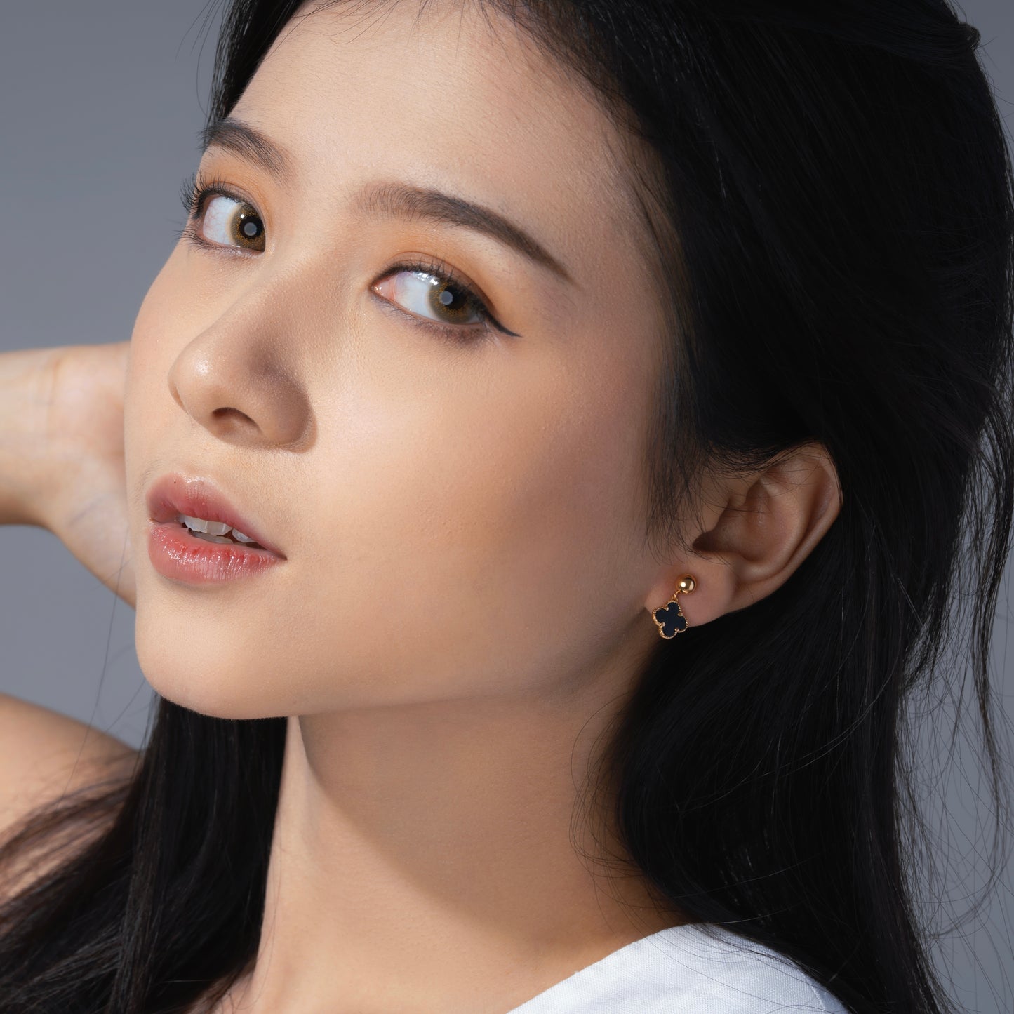 Alora Black Clover Stud Earring
