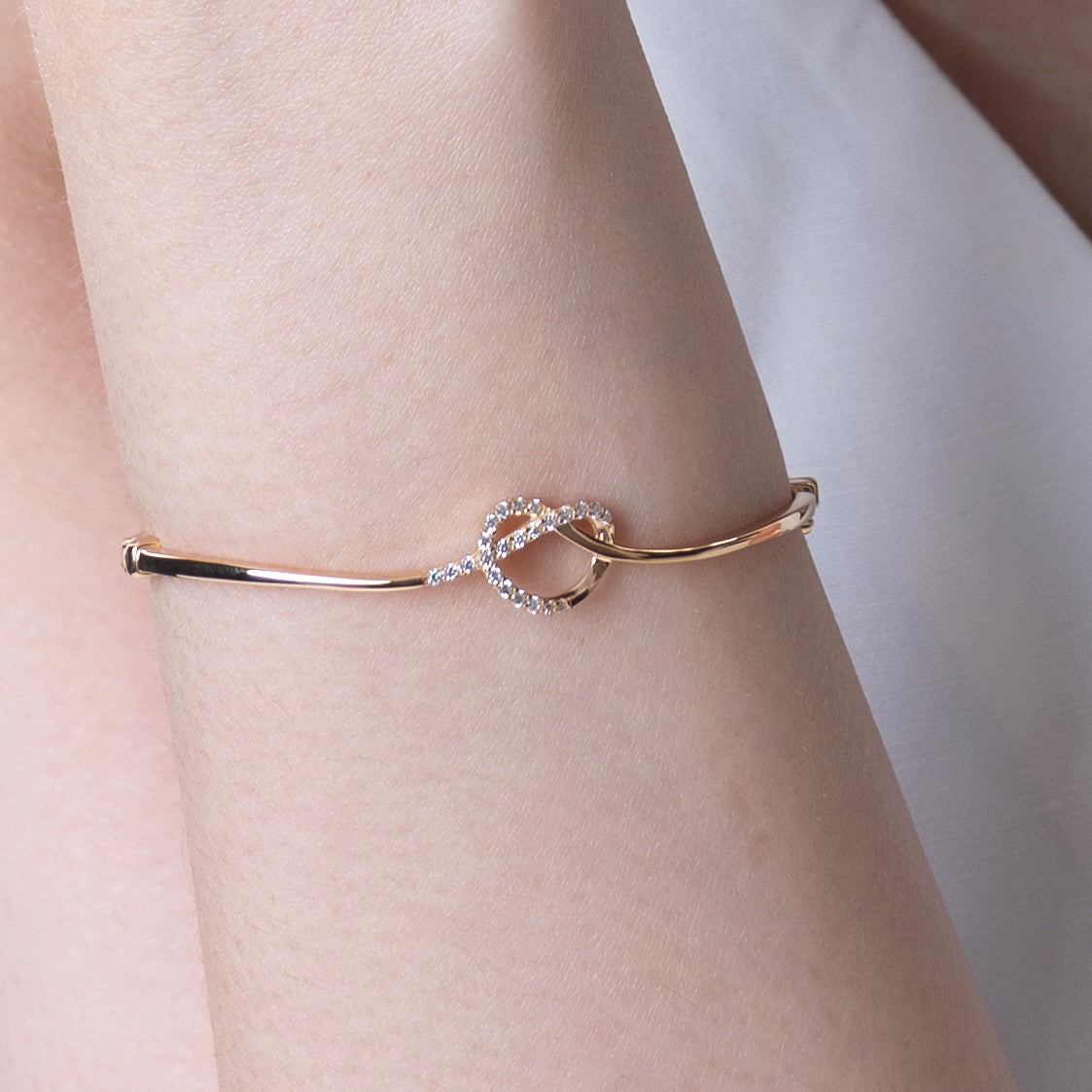 Mira Heart Knot Bangle
