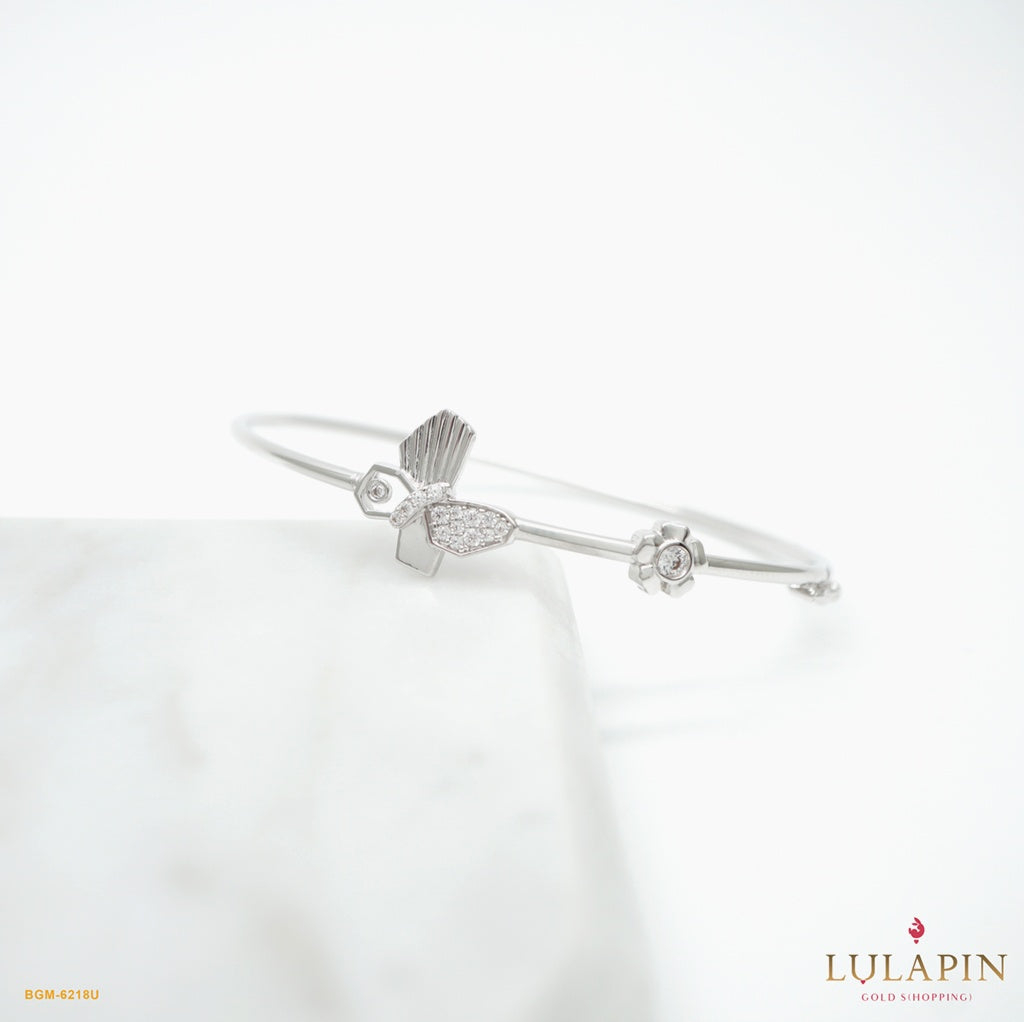Sparkling Cubism Butterfly White Bangle