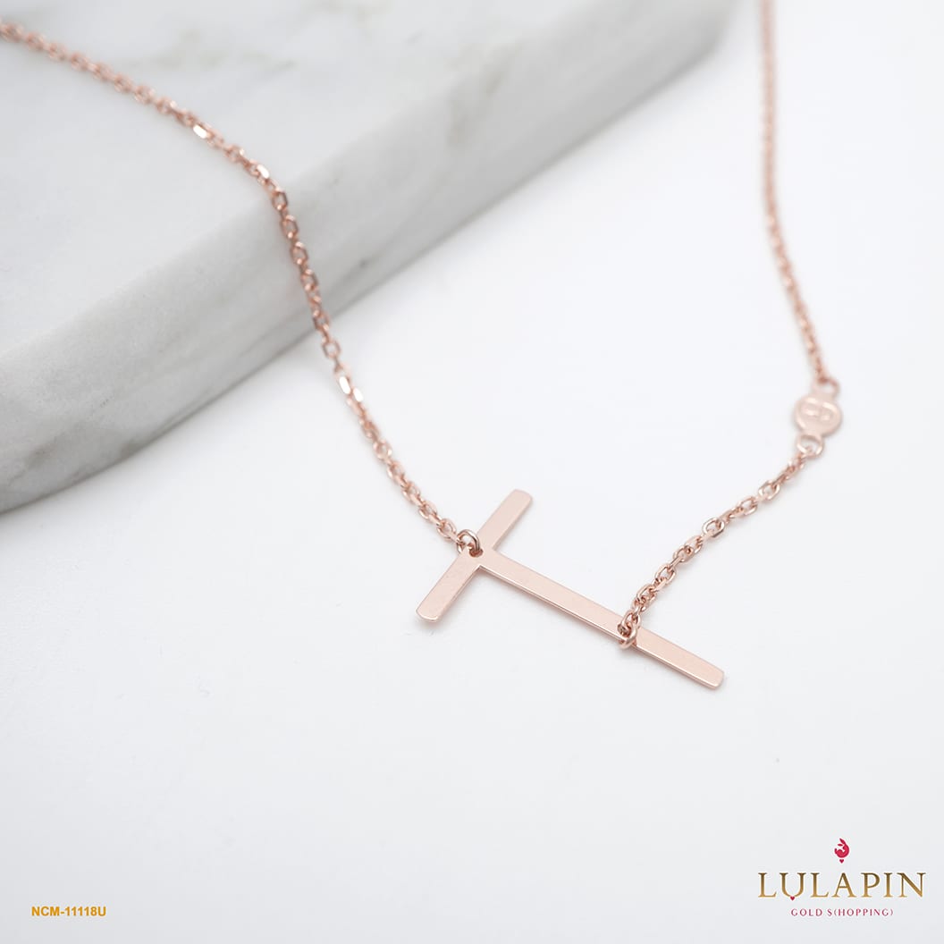 Letter 'T' Maxi Rose Necklace