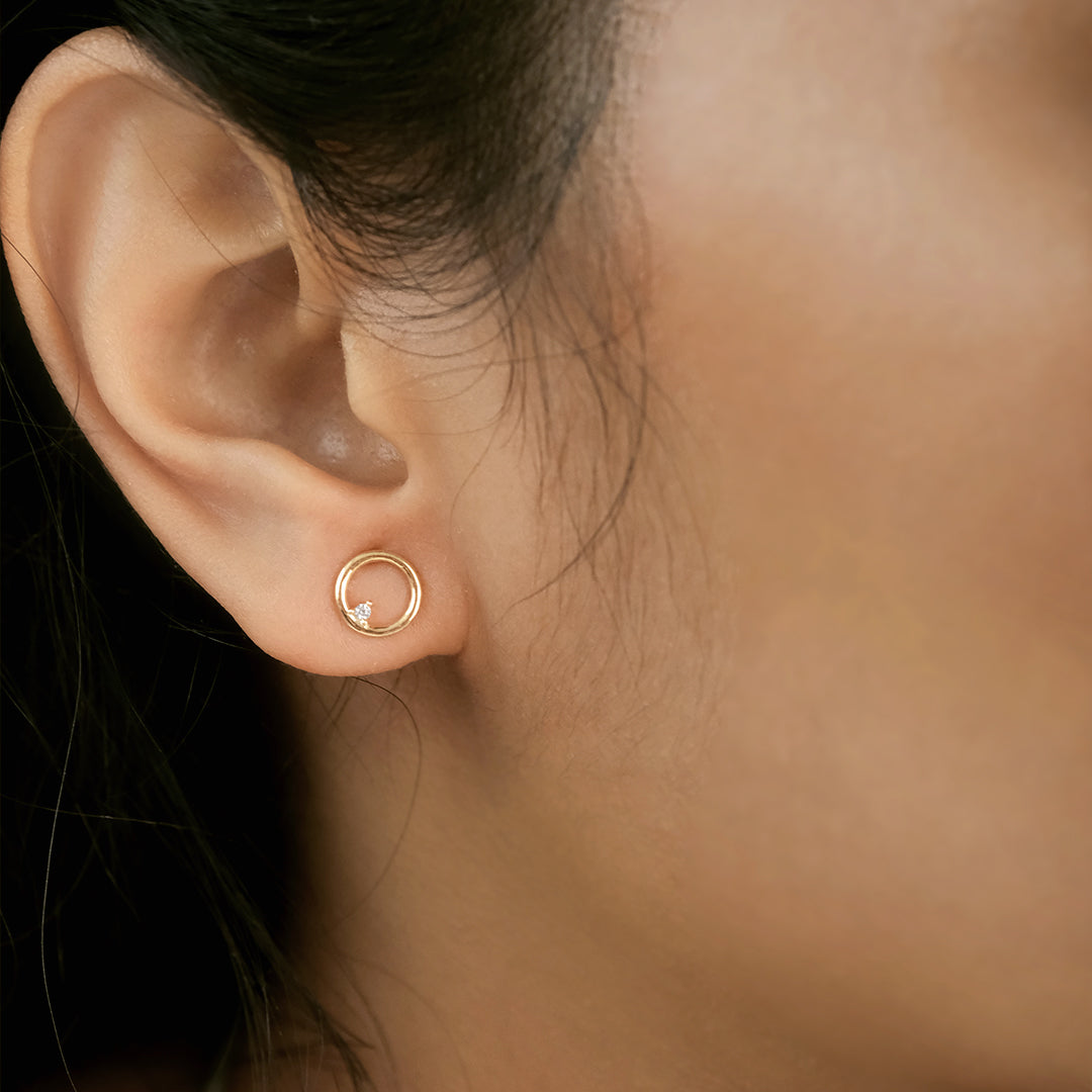 Jill Round Stud Earring