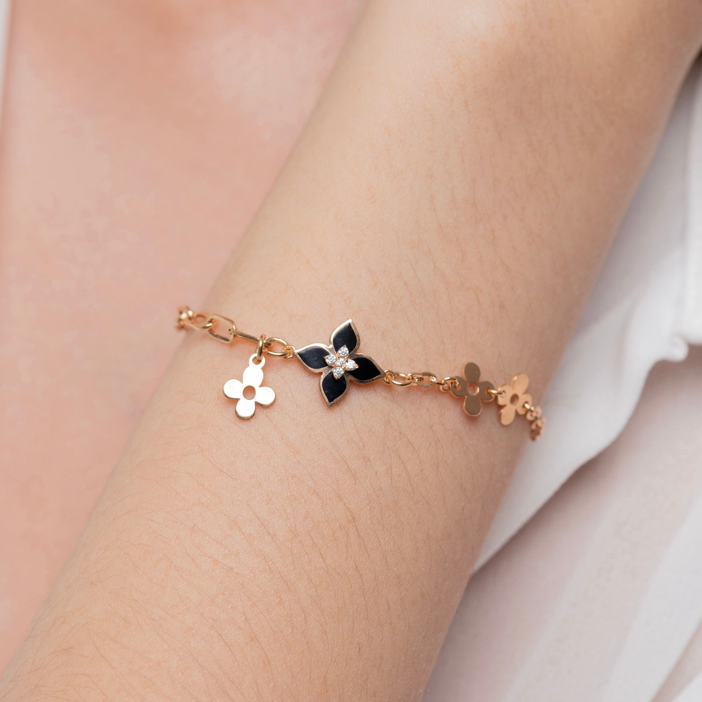 Tamara Black Flower Bracelet