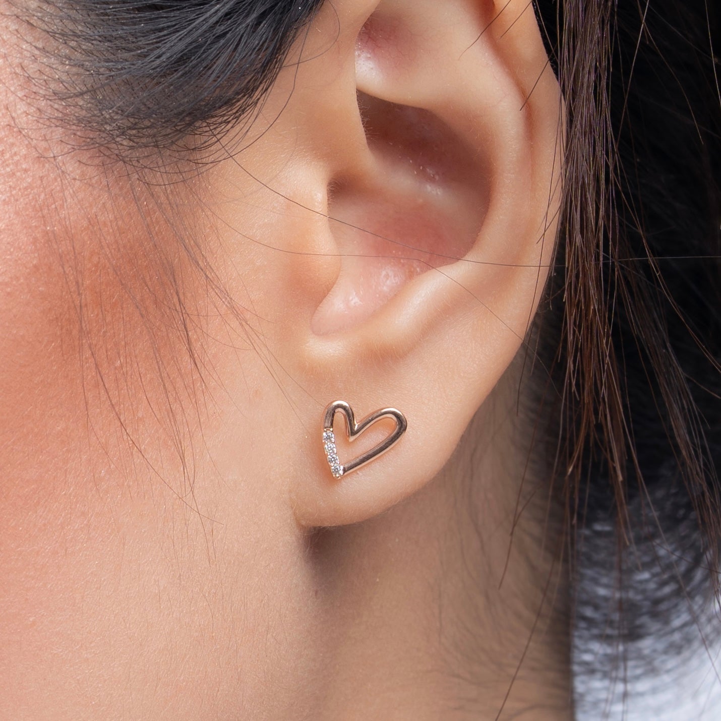 Viora Heart Stud Earring