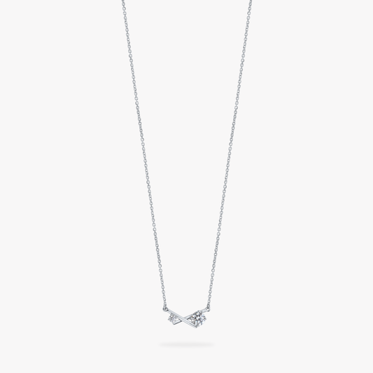 Amora Classic Solitaire Necklace