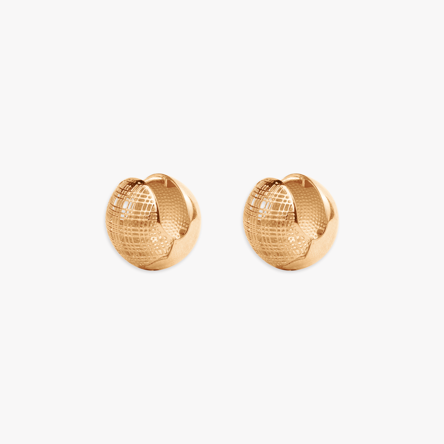 Oliver Round Bold Earring