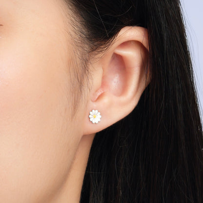 Daisy d’Or White Stud Earring
