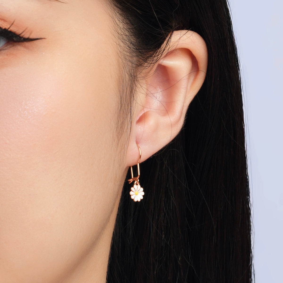 Daisy d’Or Rose Earring