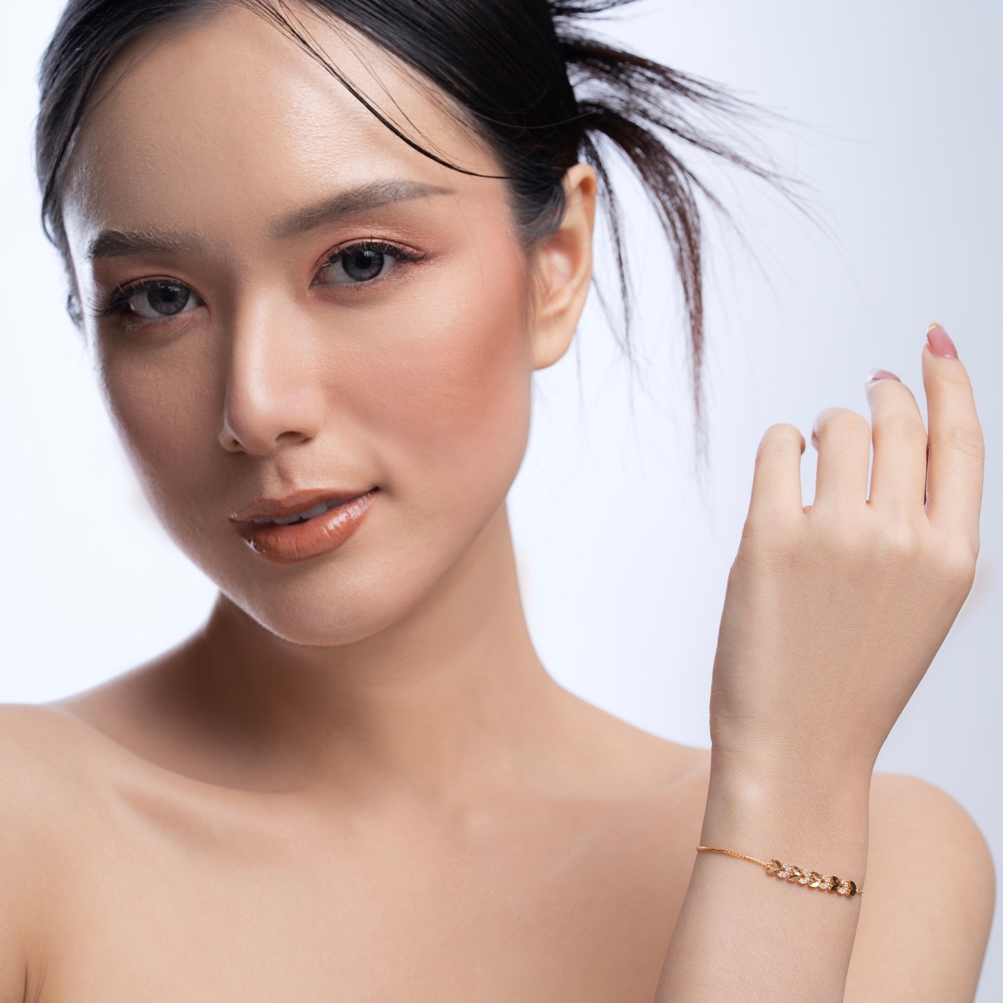 Melisha Heart Leaf Bracelet