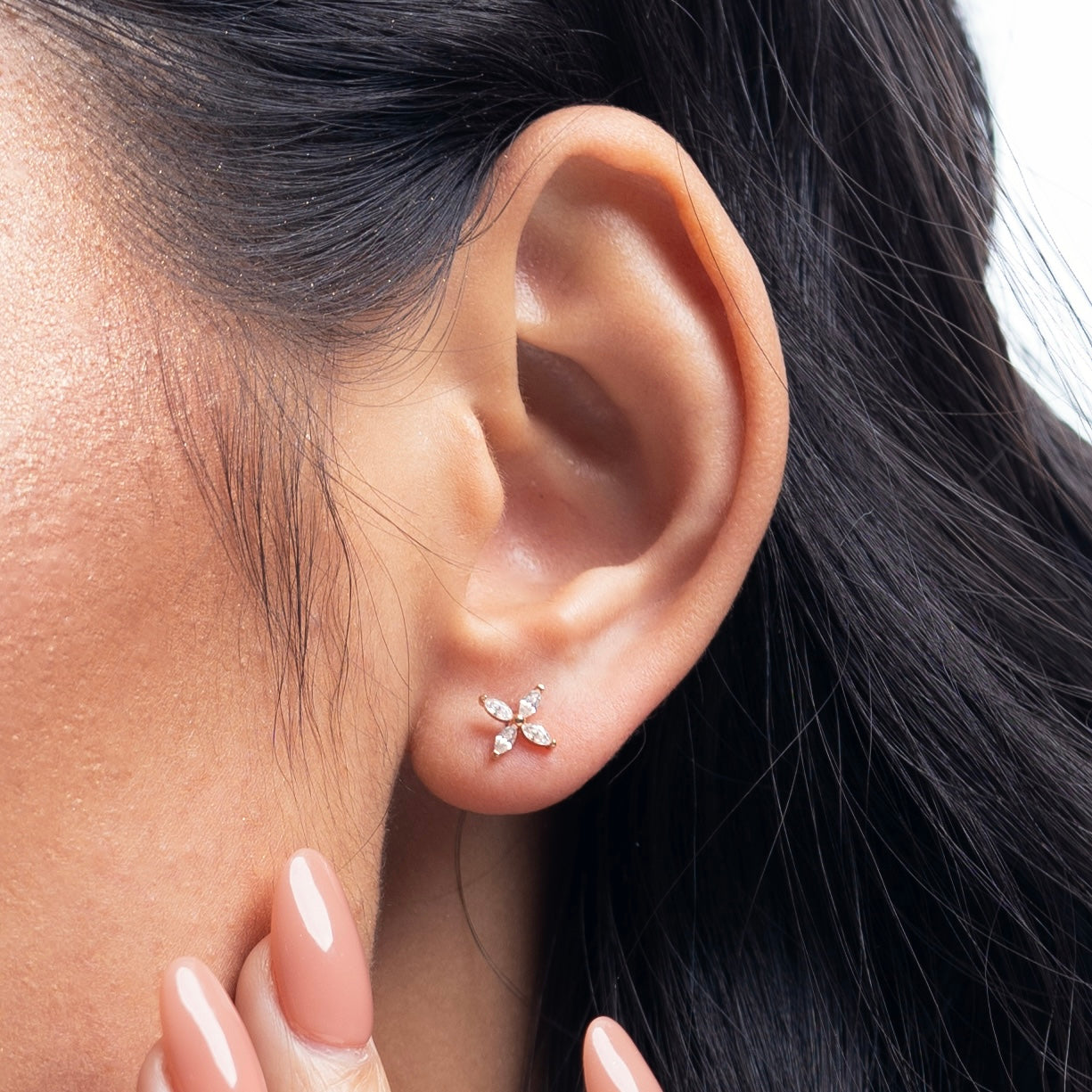 Clara Mini Fleur Stud Earring