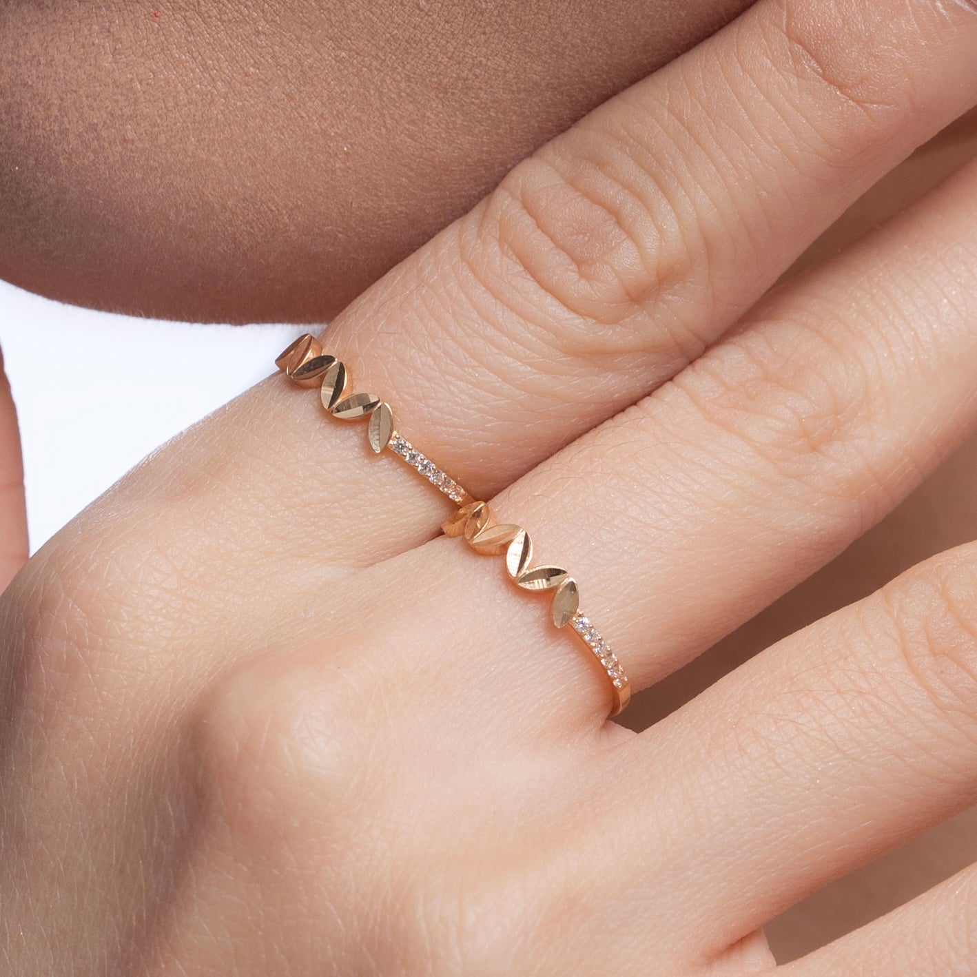 Ester Heart Leaf Ring