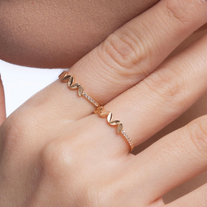 Ester Heart Leaf Ring