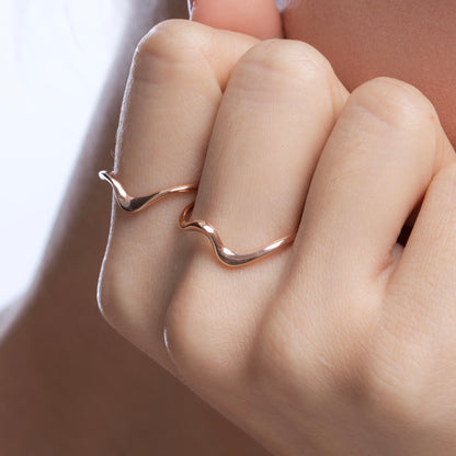 Laita Sinous Ring