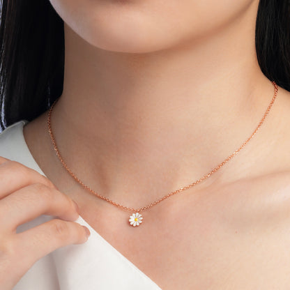 Daisy d’Or Rose Necklace