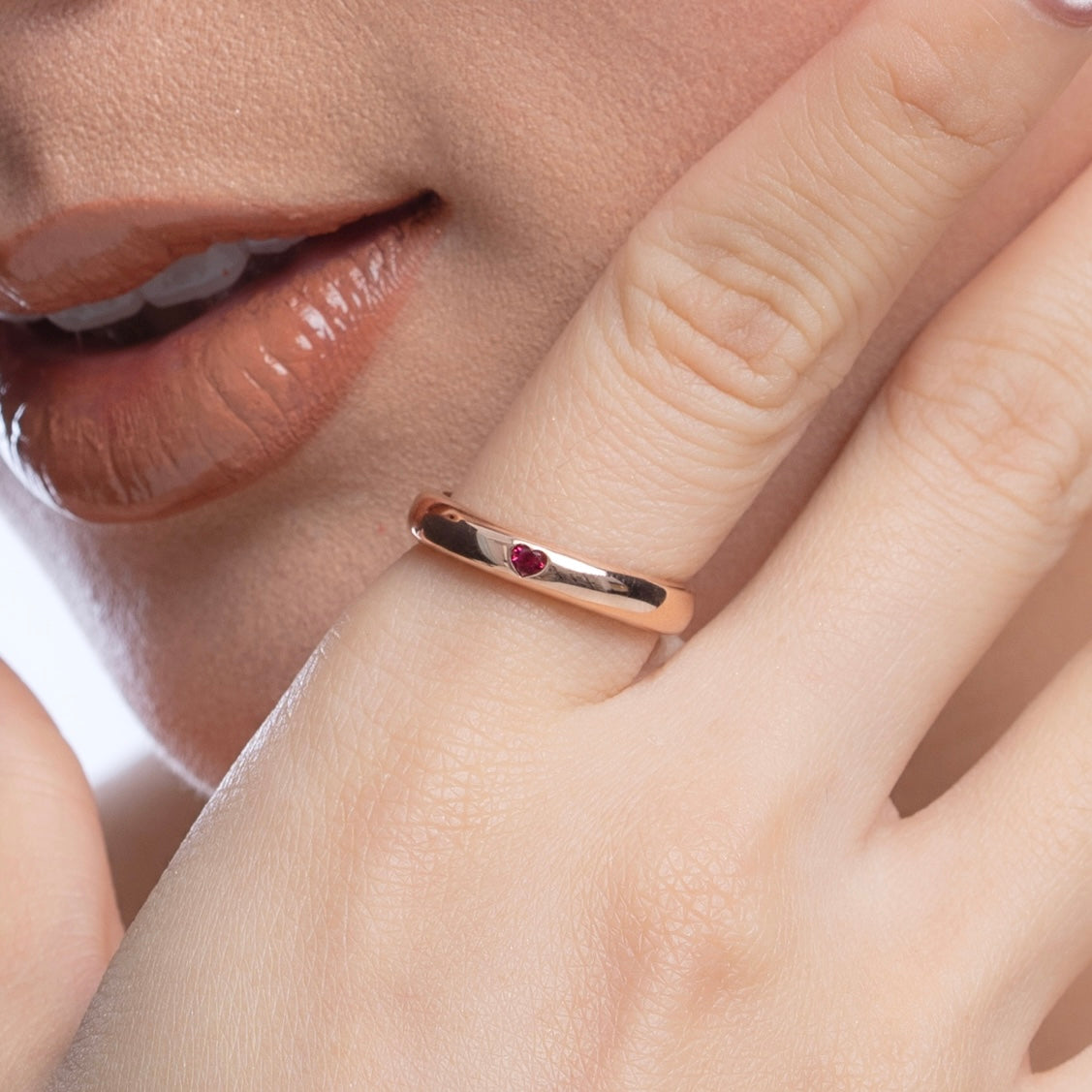 Lena Mini Heart Ring