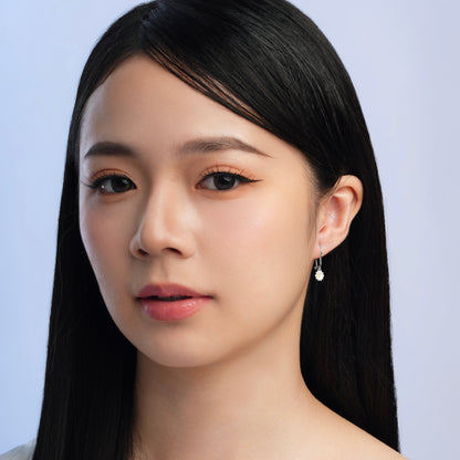 Daisy d’Or White Earring