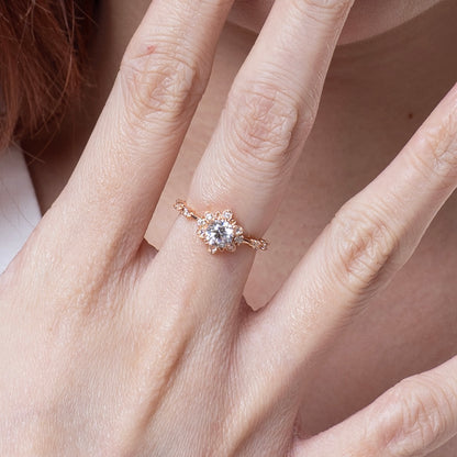 Reve Flower Solitaire Ring