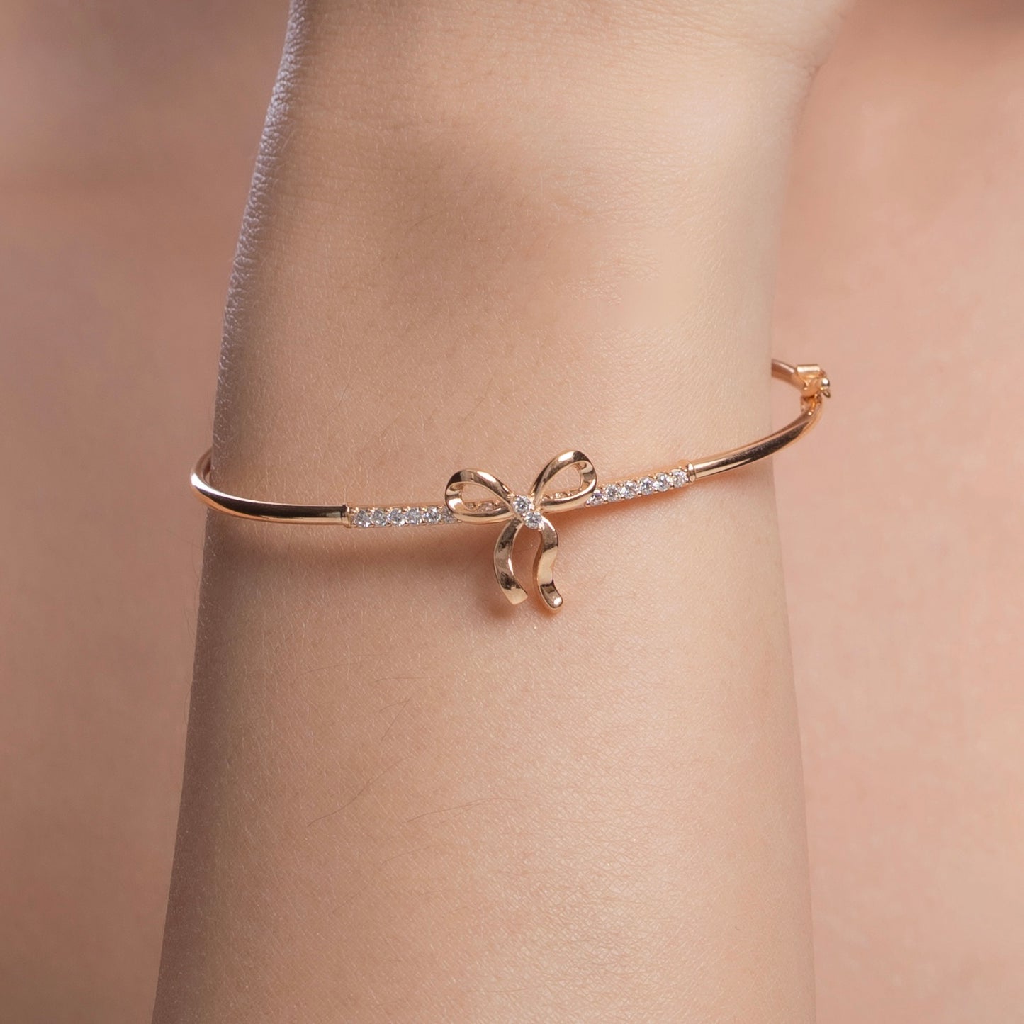 Isolde Bow Bangle