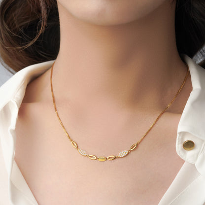 Iadora Dazzling Oval Necklace